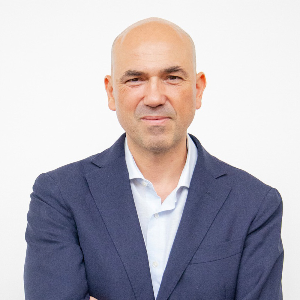 Dr. Pedro Carrera Bastos 